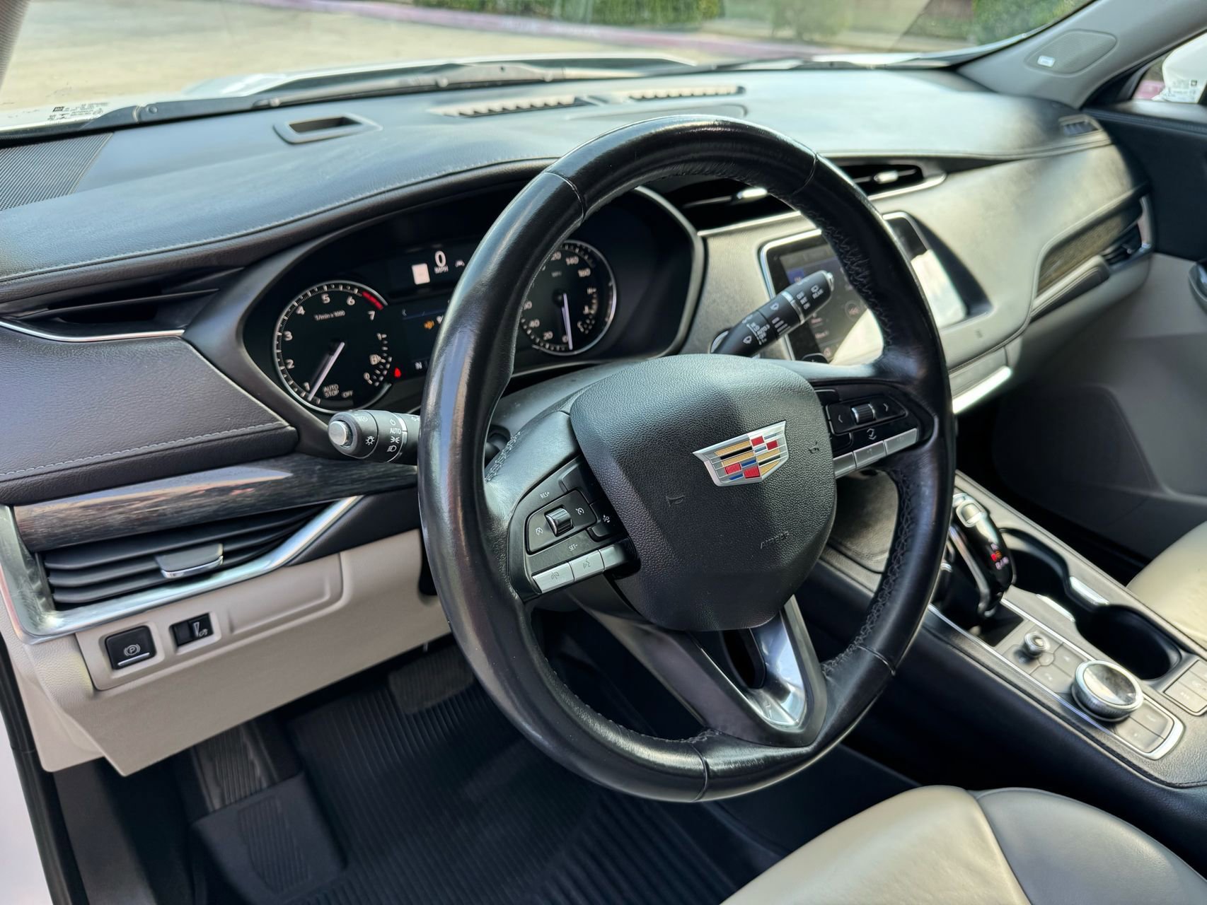 Used 2020 Cadillac XT4 Premium Luxury w/ Driver Awareness Package FWD image 25