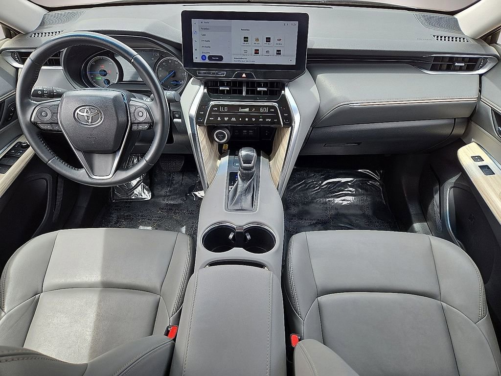 Used 2023 Toyota Venza XLE AWD/4WD image 17
