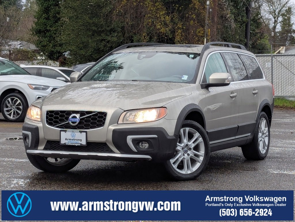 Used 2016 Volvo XC70 T5 Premier w/ Proximity Package