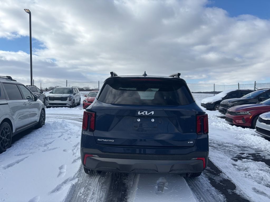 Certified 2024 Kia Sorento SX image 4