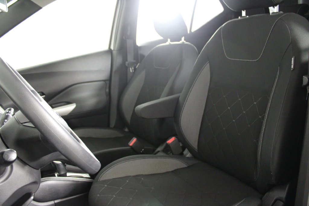 Certified 2019 Nissan Kicks SV FWD image 19