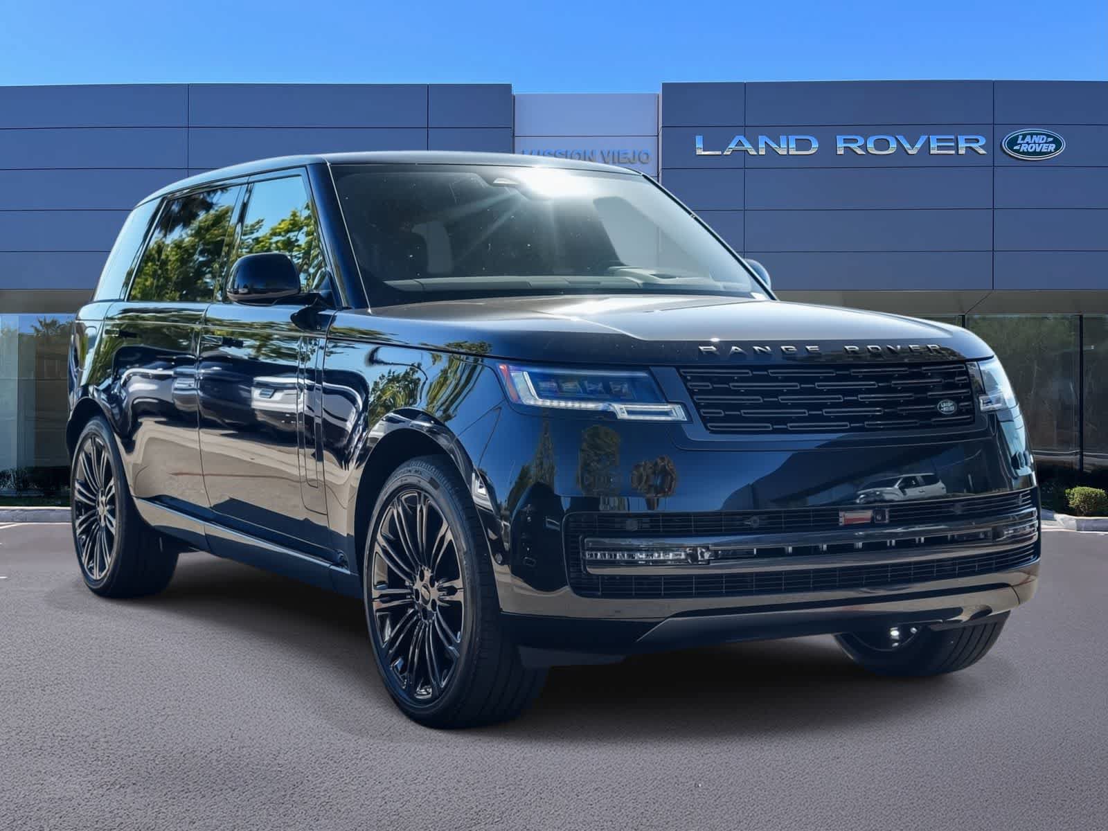 New 2026 Land Rover Range Rover Long Wheelbase SE AWD/4WD image 3