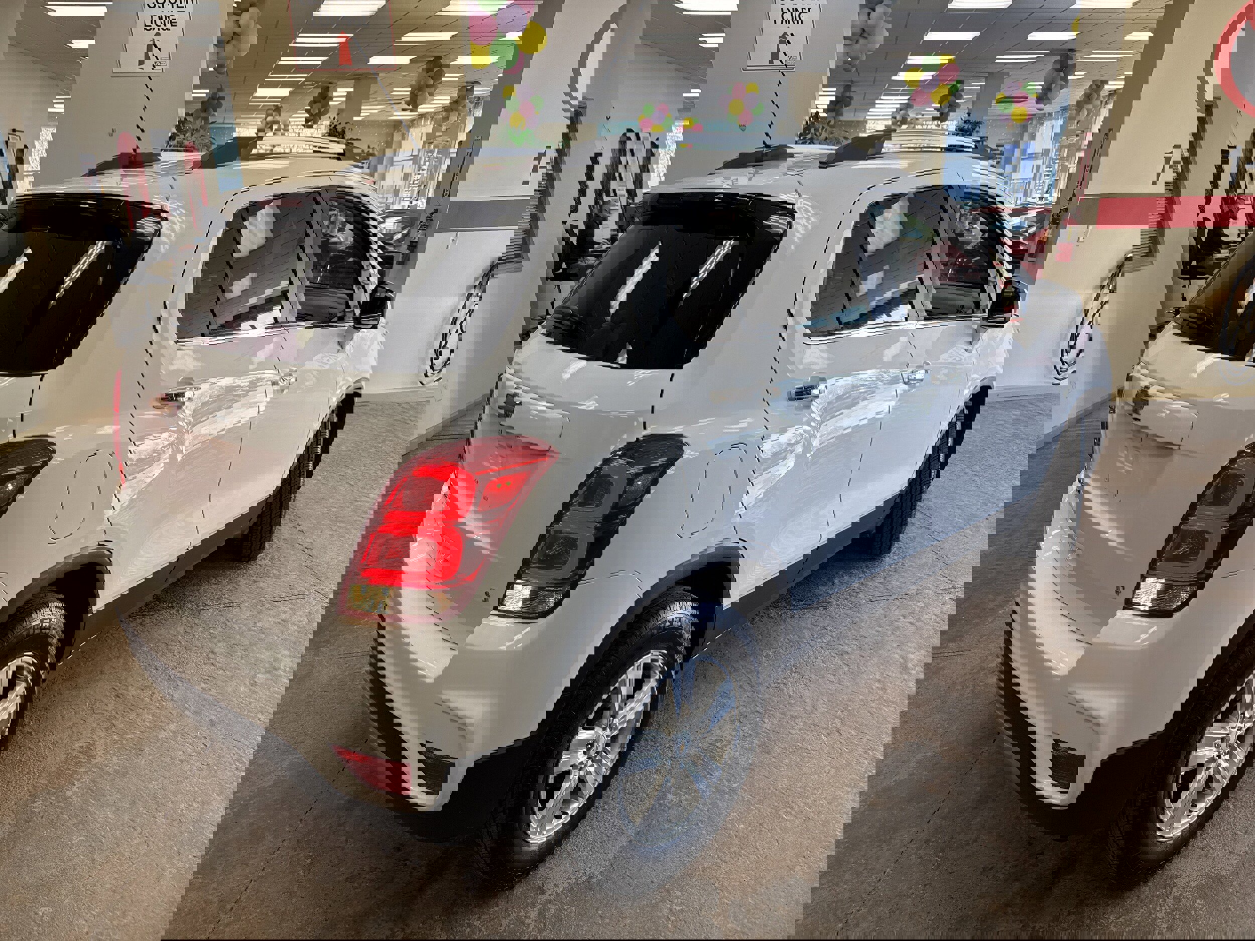 Used 2018 Chevrolet Trax LT w/ LT Convenience Package FWD image 20