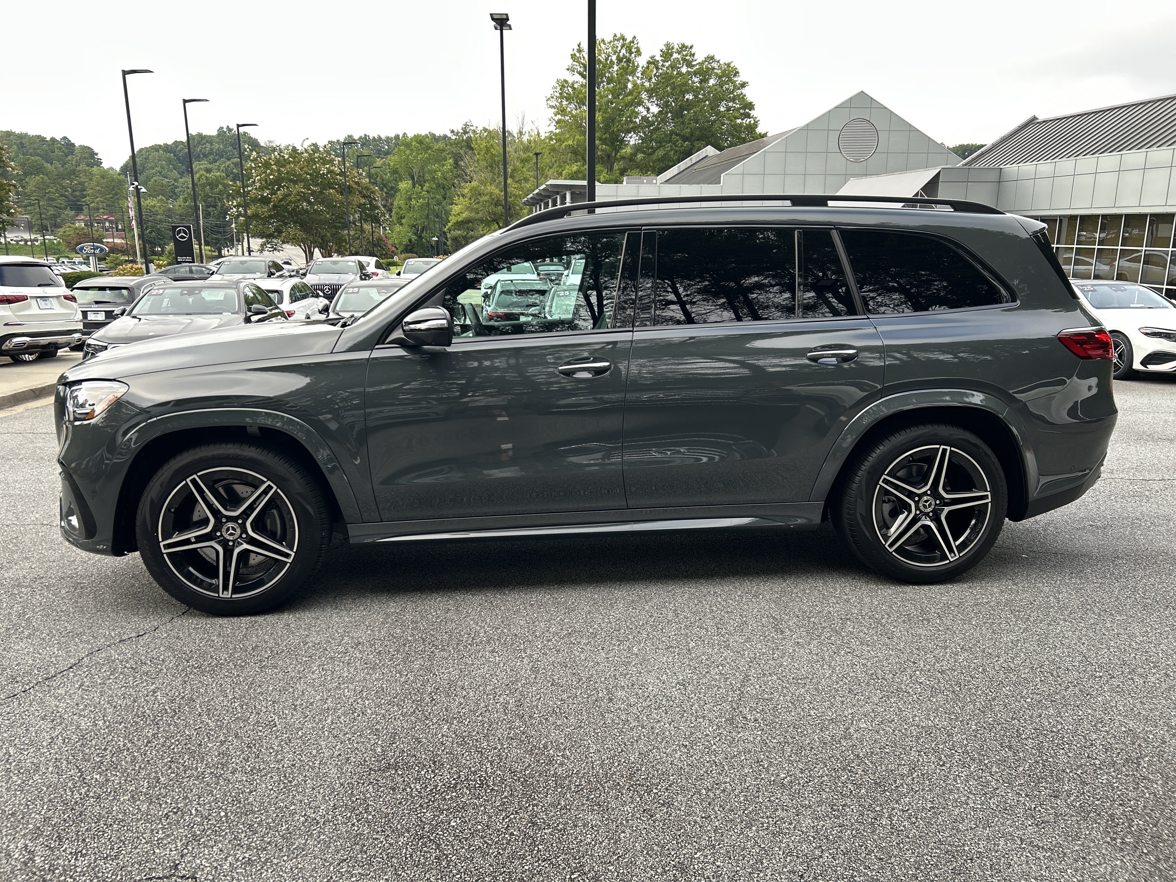 Certified 2026 Mercedes-Benz GLS 450 4MATIC image 16