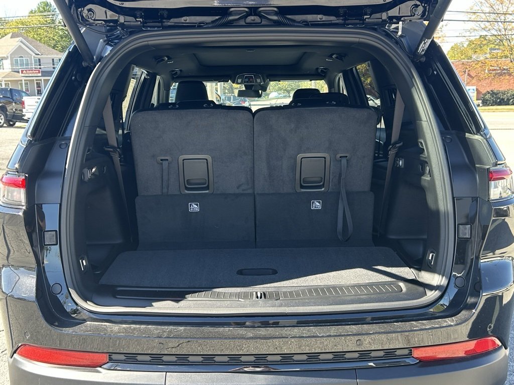 New 2025 Jeep Grand Cherokee L Limited image 8
