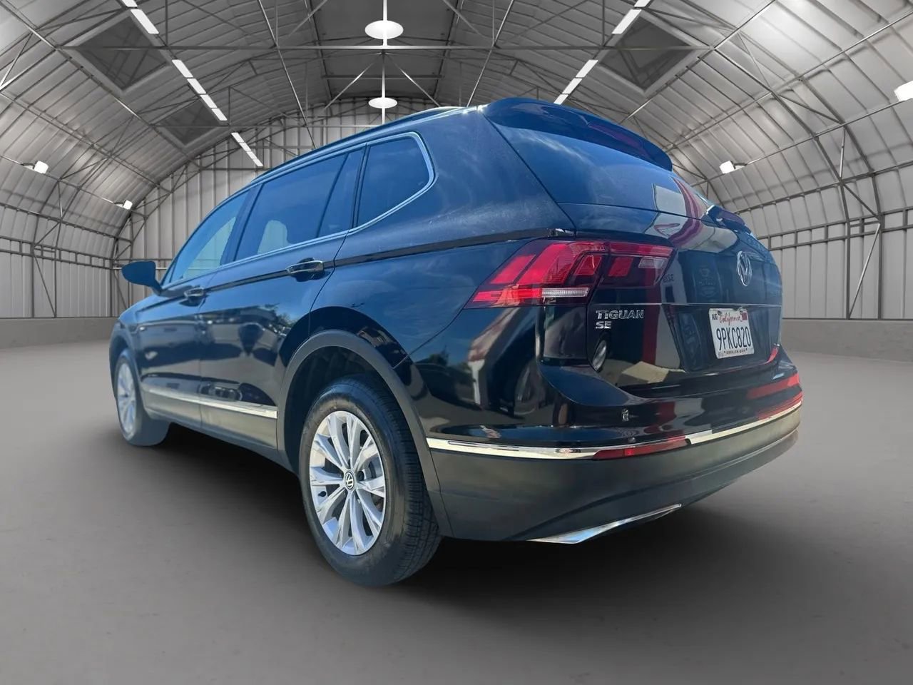Used 2018 Volkswagen Tiguan SE FWD image 4