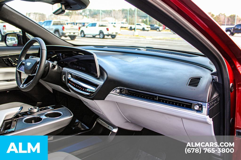 Used 2024 Cadillac Lyriq Sport image 23