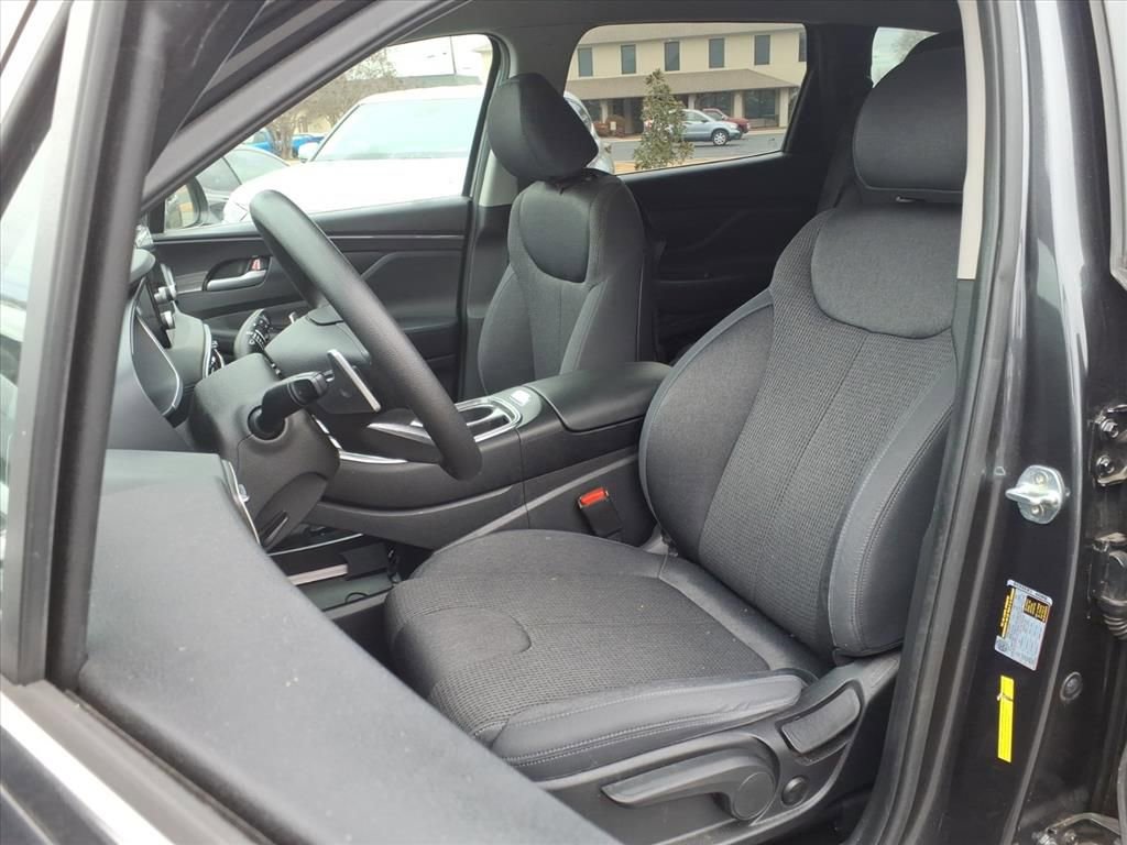 Used 2021 Hyundai Santa Fe SE image 3