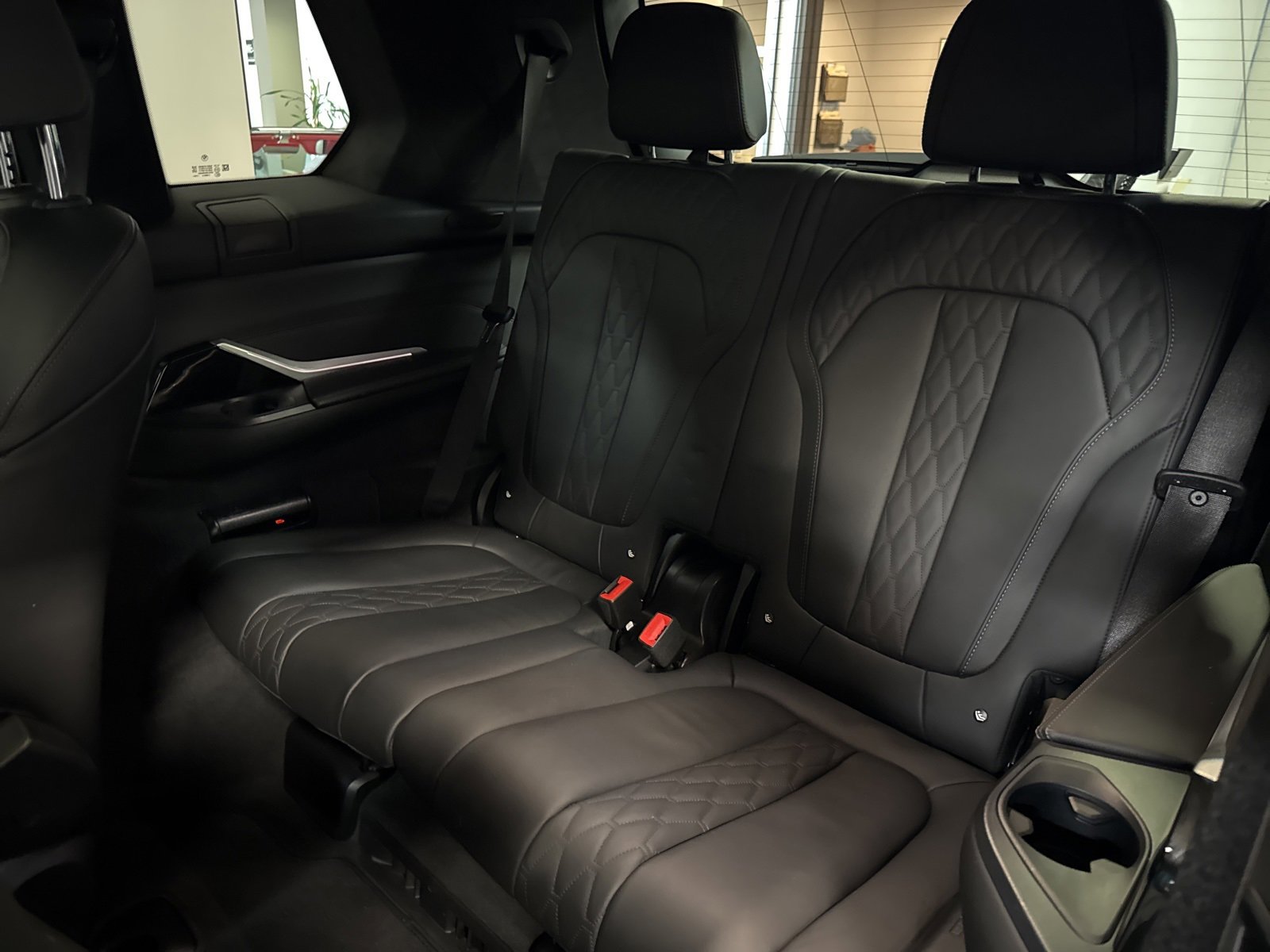Used 2023 BMW X7 M60i w/ Executive Package image 26