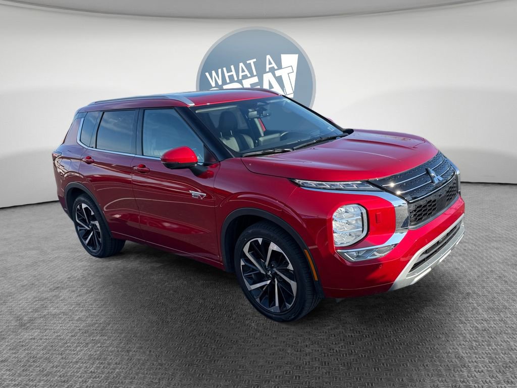 Used 2023 Mitsubishi Outlander SEL image 1