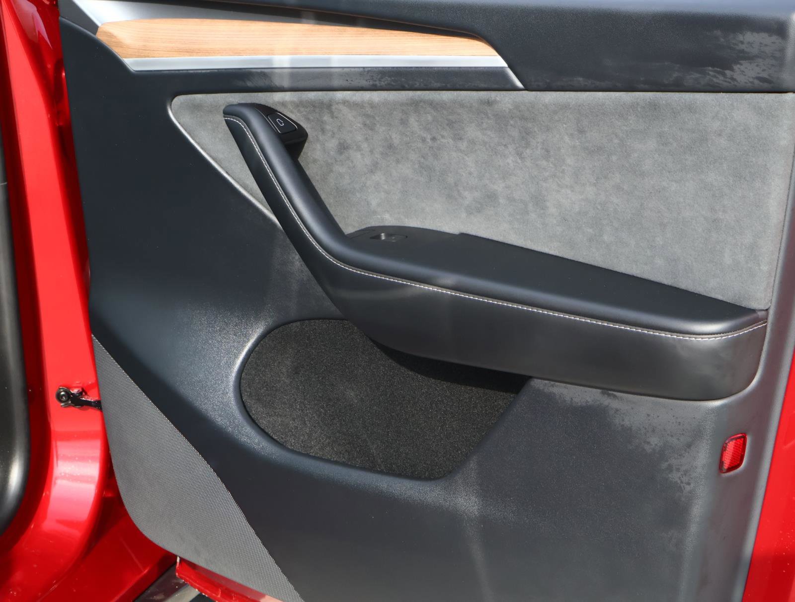 Used 2024 Tesla Model Y Long Range image 16