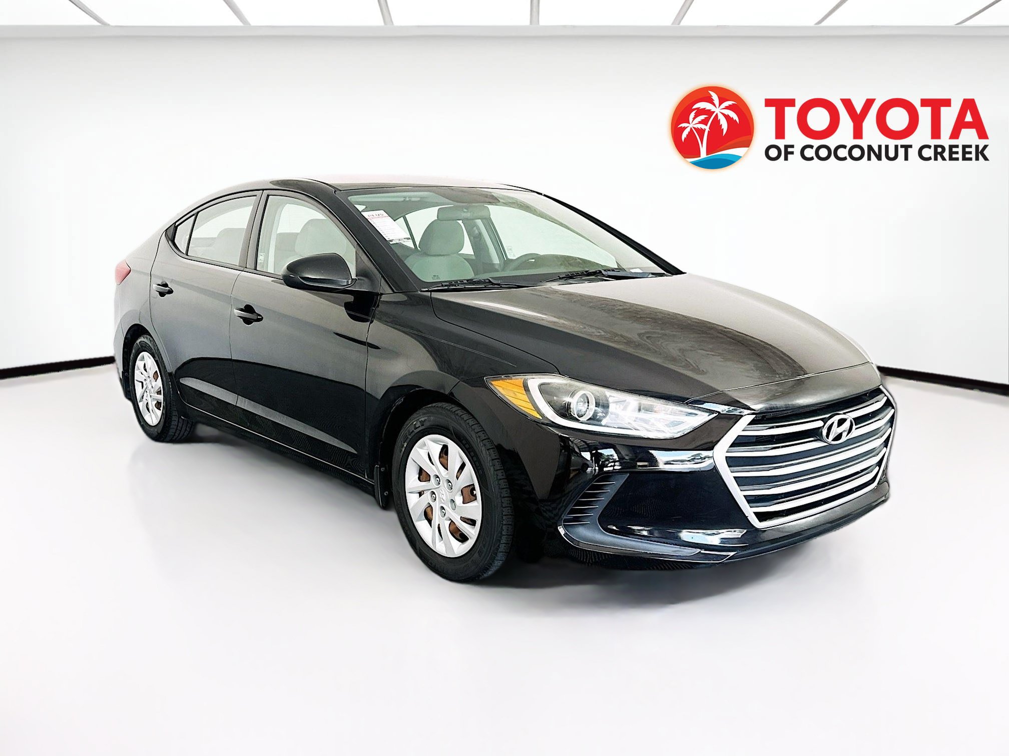 Used 2018 Hyundai Elantra SE w/ SE Connectivity Package 04 FWD image 1
