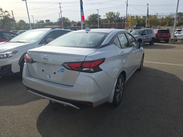 Used 2022 Nissan Versa SV FWD image 8
