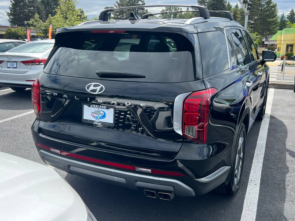 Used 2023 Hyundai Palisade Limited FWD image 7