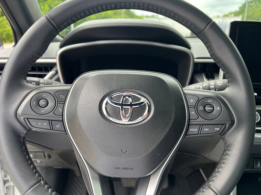 Used 2025 Toyota Corolla Cross AWD Hybrid w/ Convenience Package image 30