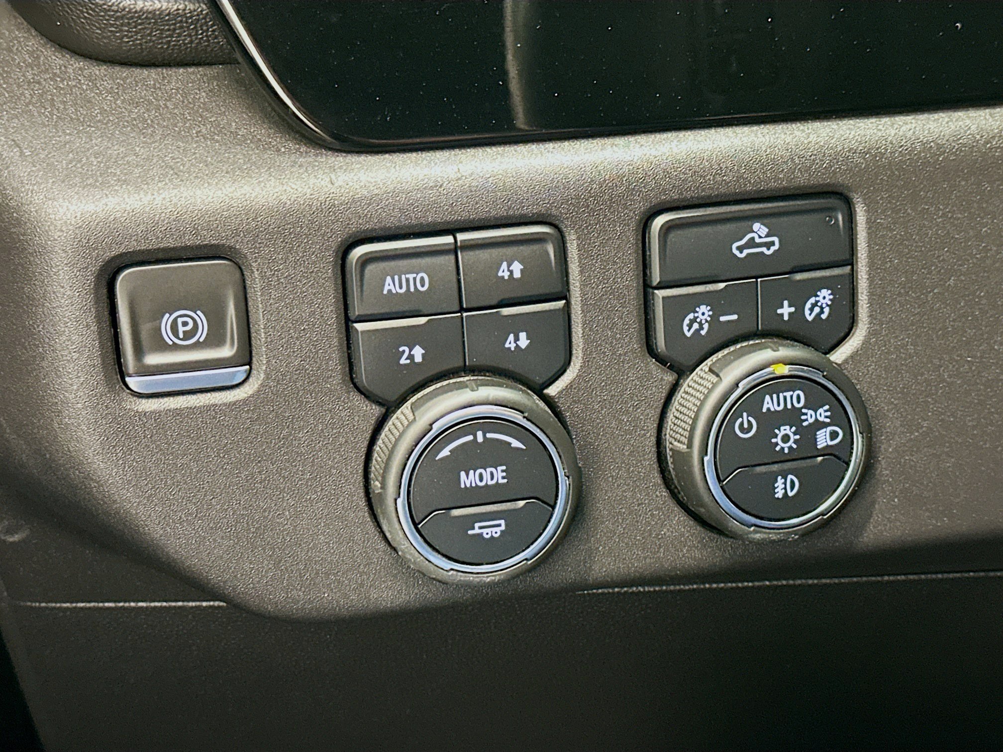 Used 2023 Chevrolet Silverado 1500 RST AWD/4WD image 17