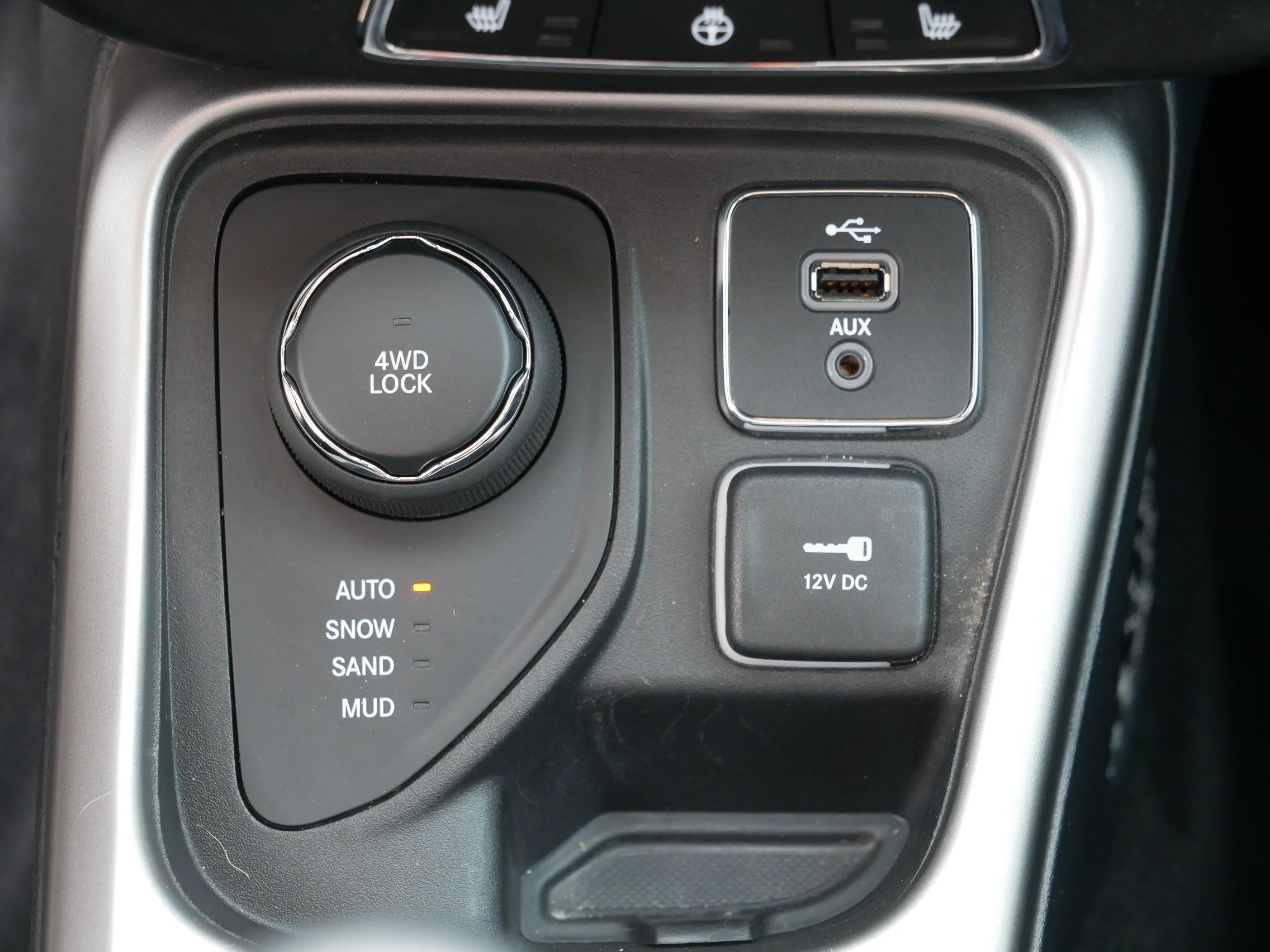 Used 2018 Jeep Compass Sport w/ Cold Weather Group AWD/4WD image 31