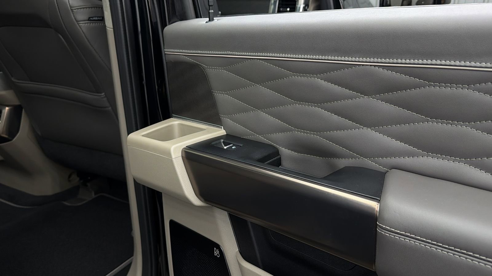 Used 2026 Ford F450 Platinum w/ Platinum Plus Package image 44