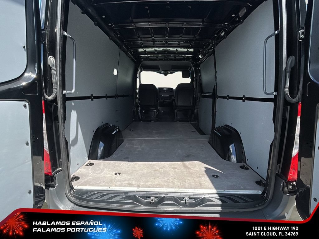 Used 2024 Mercedes-Benz Sprinter 2500 image 24