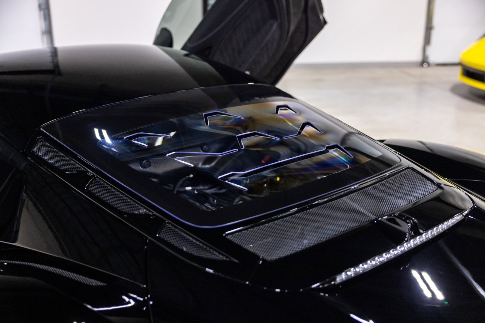 Used 2022 Maserati MC20 Coupe RWD image 16