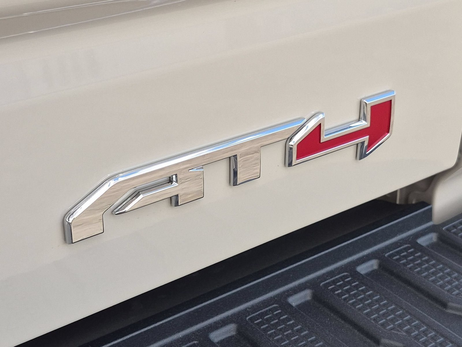 New 2026 GMC Sierra 1500 AT4 w/ AT4 Premium Package AWD/4WD image 33
