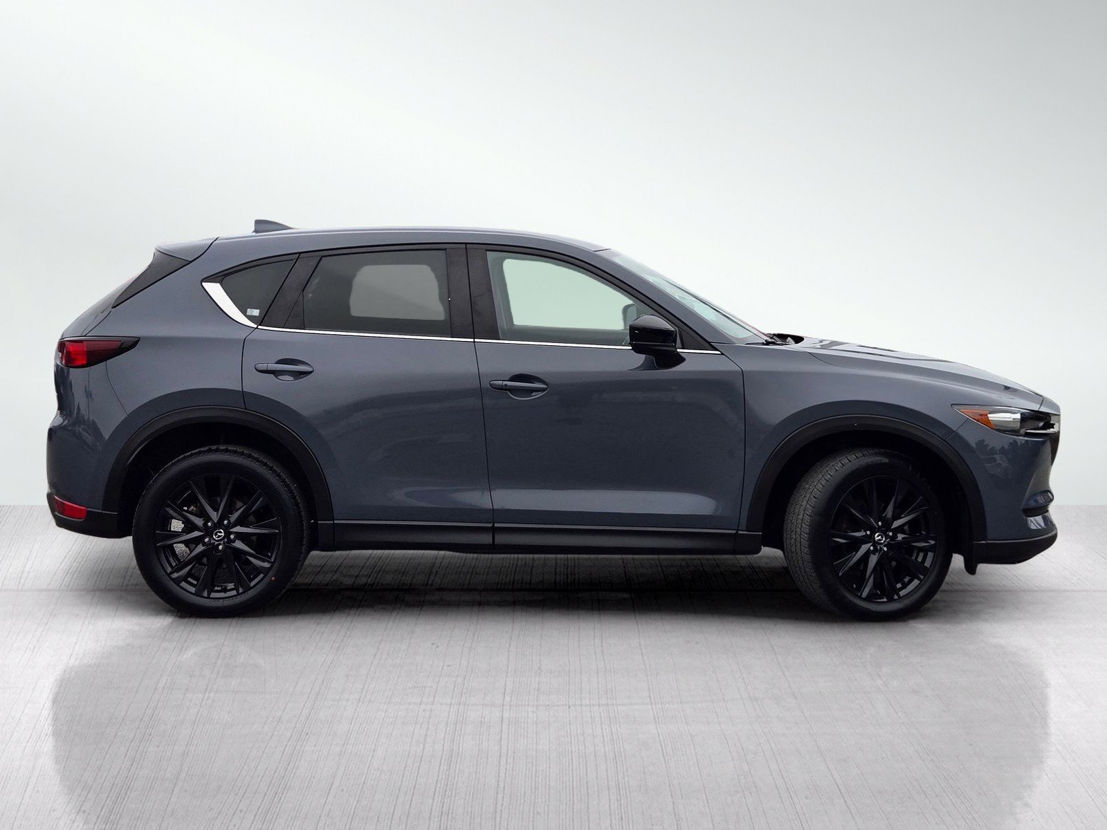 Used 2021 MAZDA CX-5 Carbon Edition FWD image 3