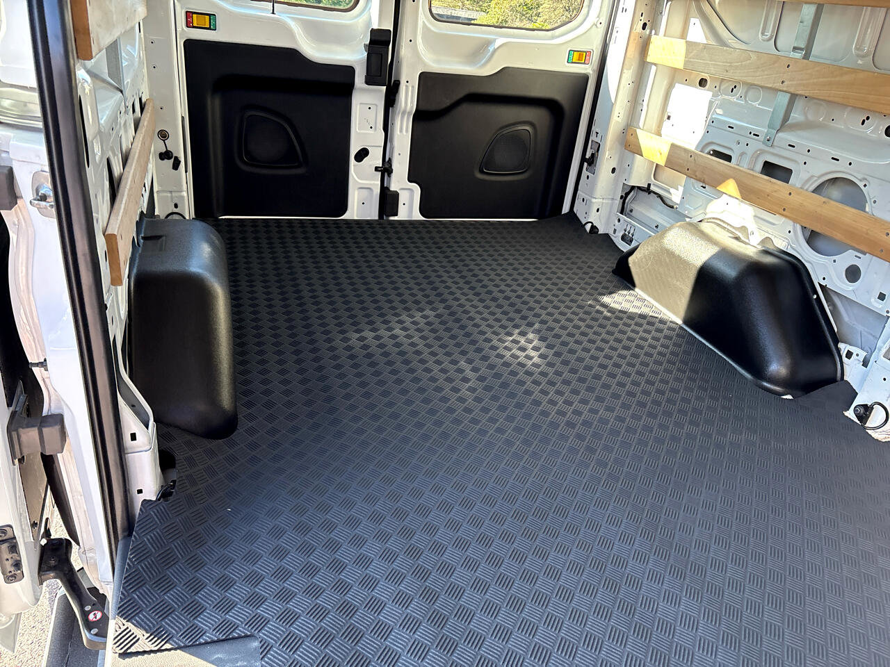 Used 2024 Ford Transit 250 Low Roof w/ Exterior Upgrade Package image 27