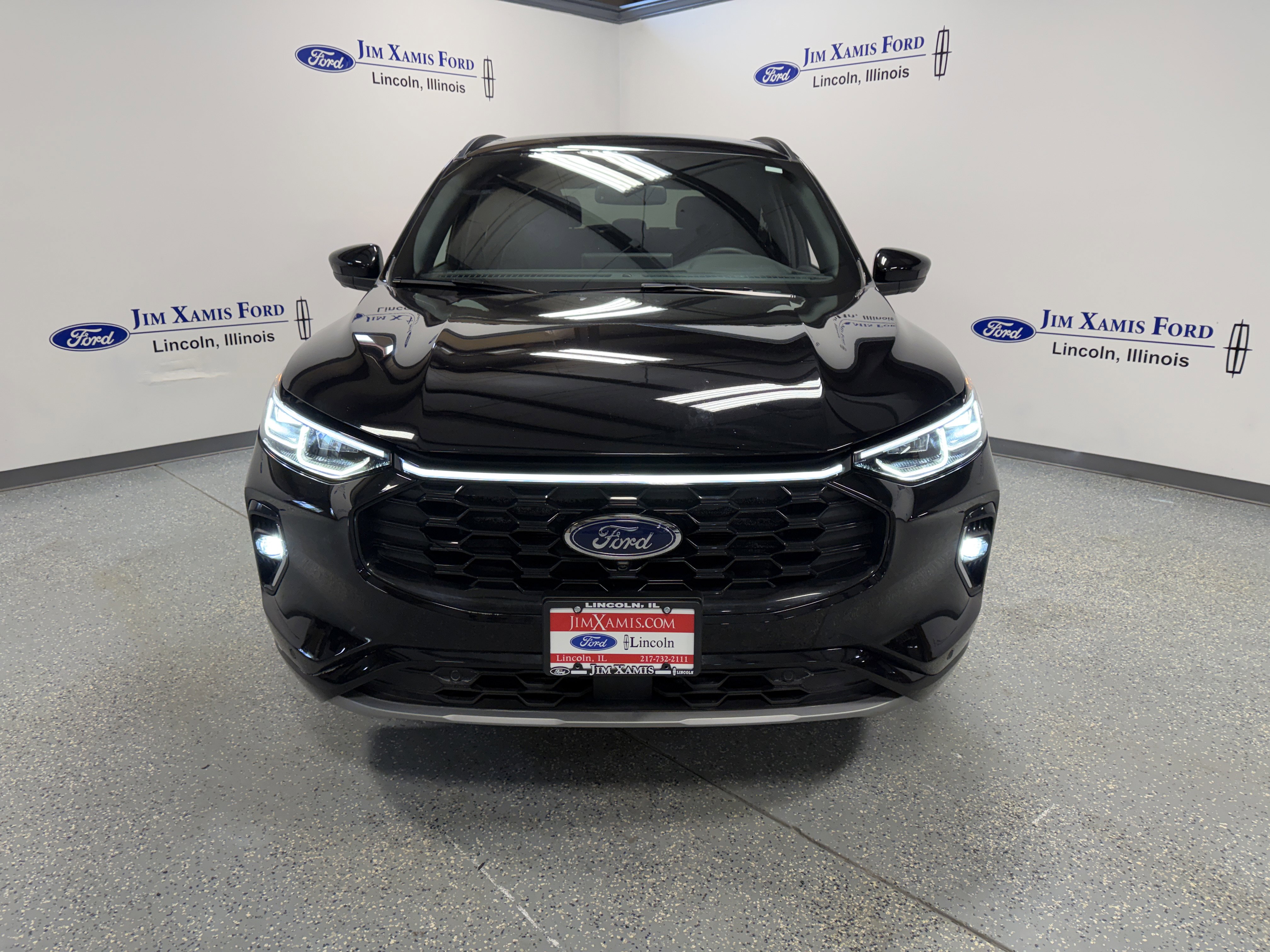 Used 2023 Ford Escape ST-Line Elite image 2