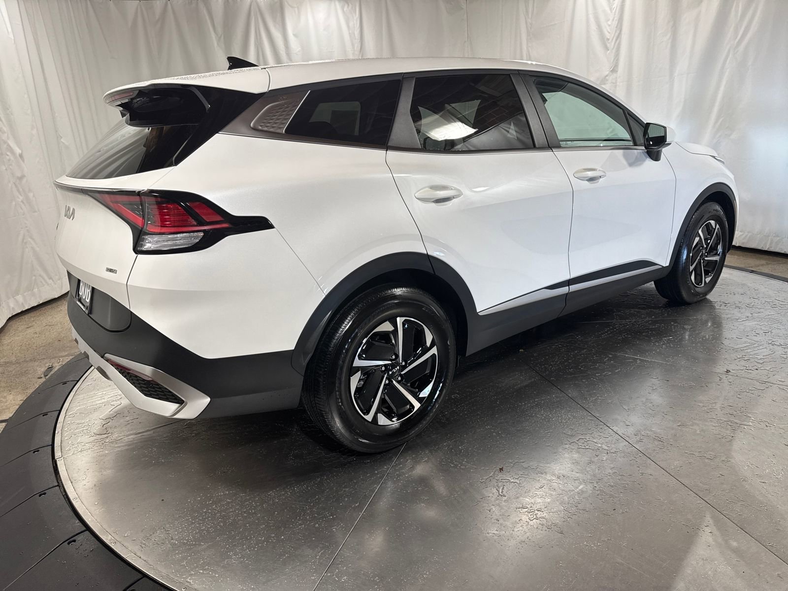 Certified 2025 Kia Sportage LX image 8