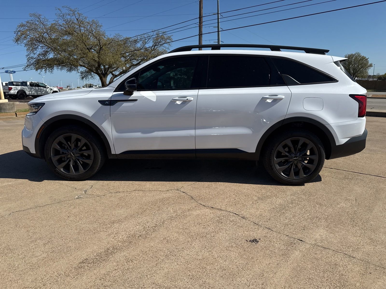 Used 2022 Kia Sorento SX Prestige w/ Rust Color Package image 4