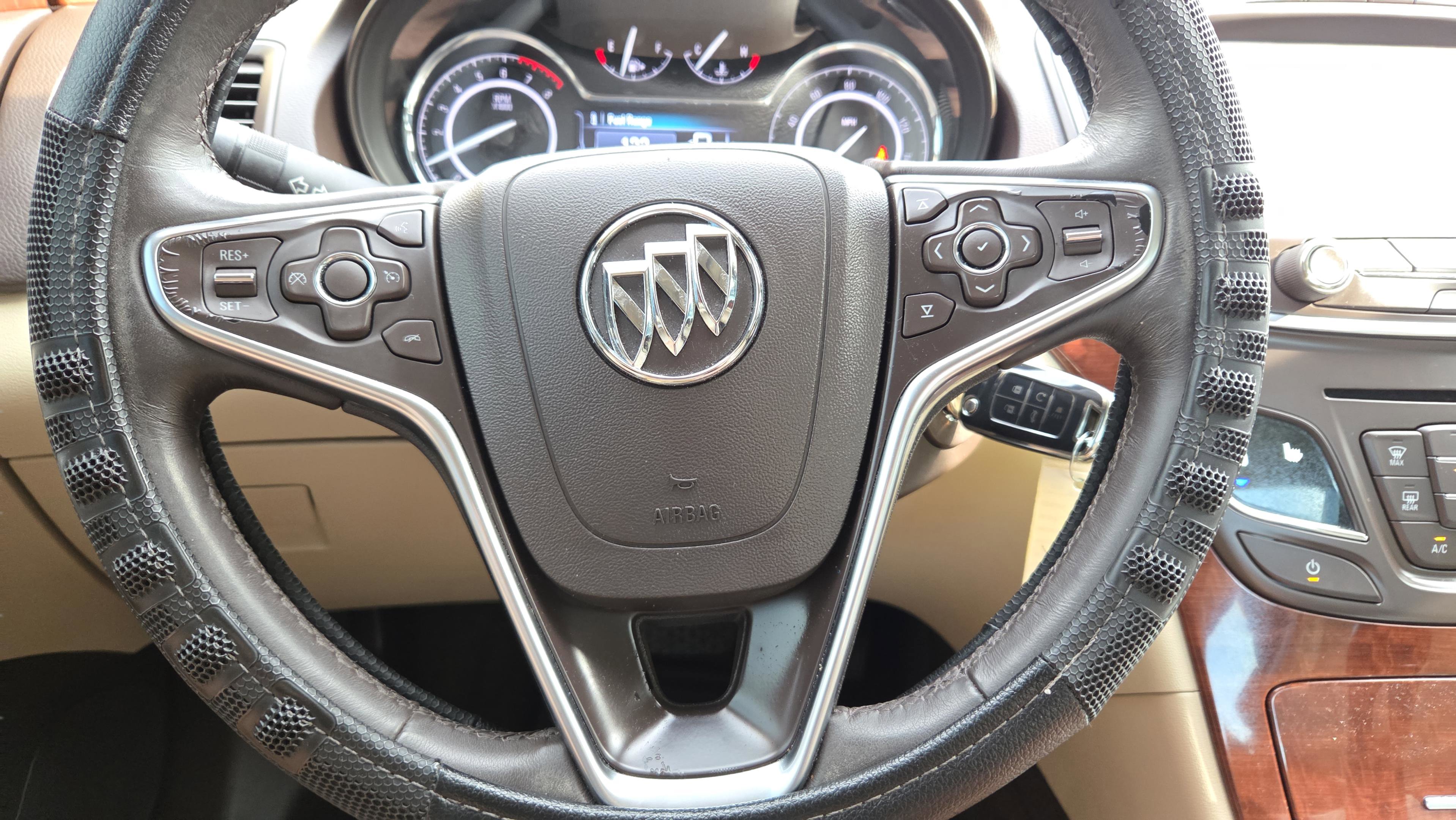 Used 2017 Buick Regal Sport Touring image 25