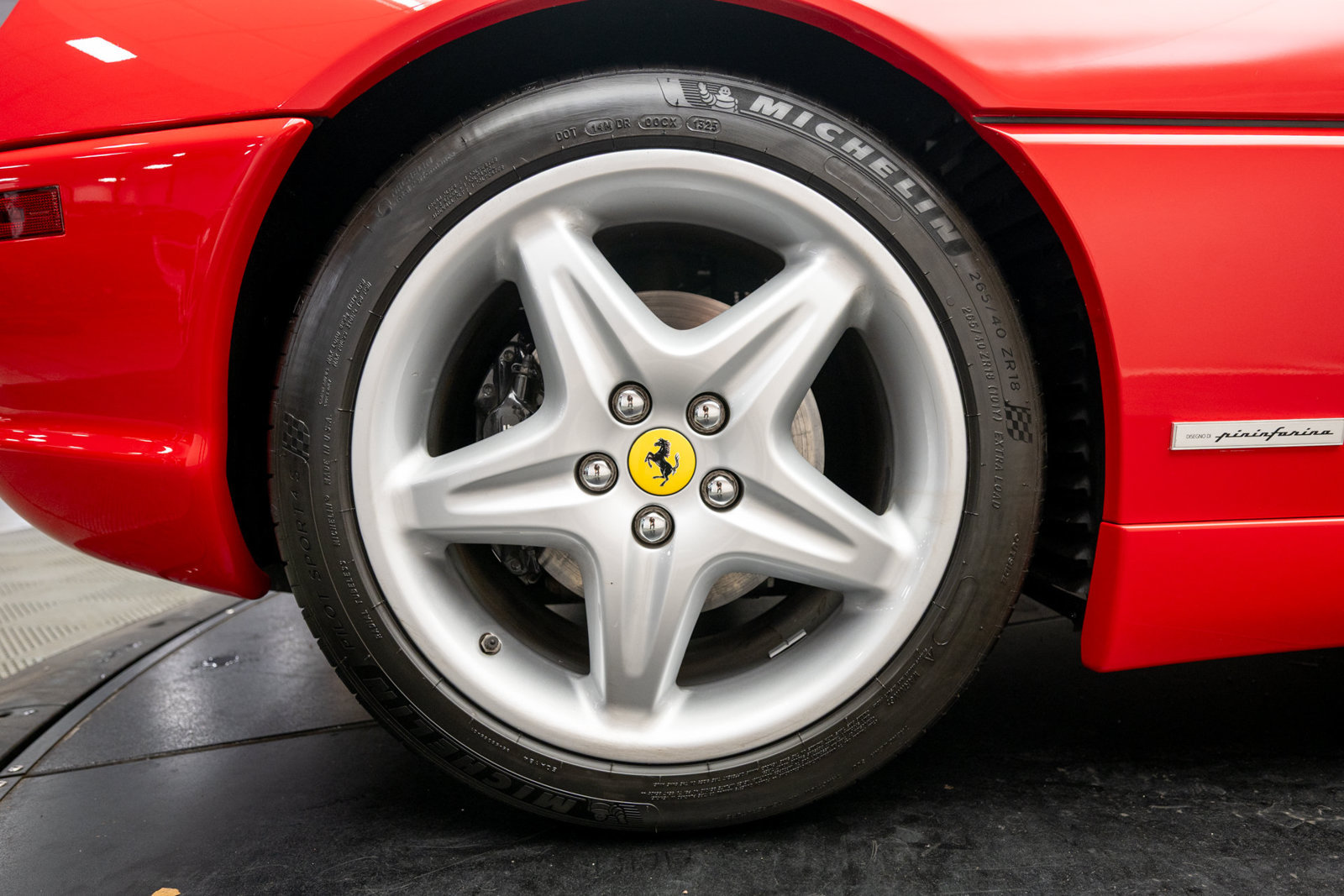Used 1995 Ferrari F355 Berlinetta RWD image 49