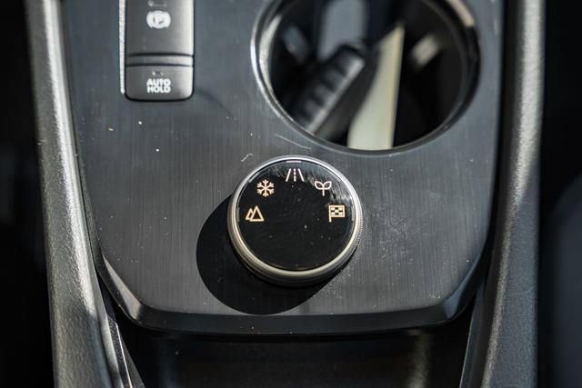 Used 2022 Nissan Rogue SV w/ SV Premium Package image 24