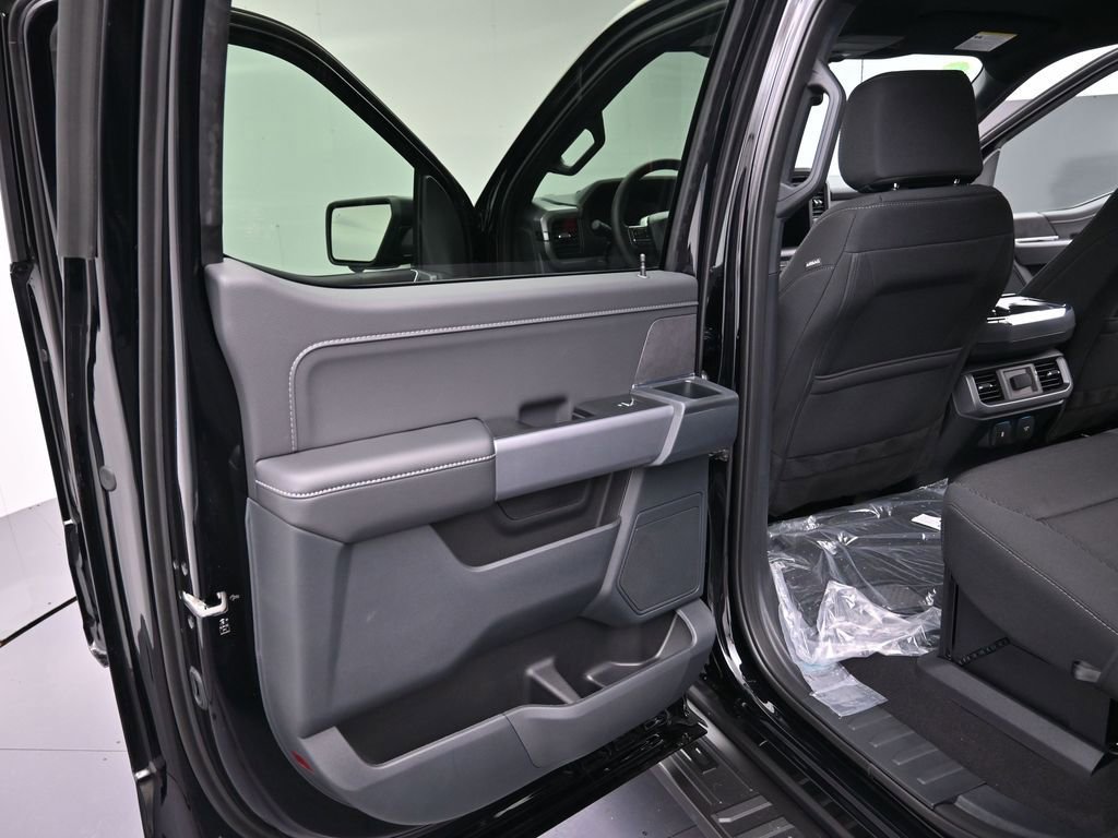 New 2025 Ford F150 XLT w/ Equipment Group 302A MID image 18
