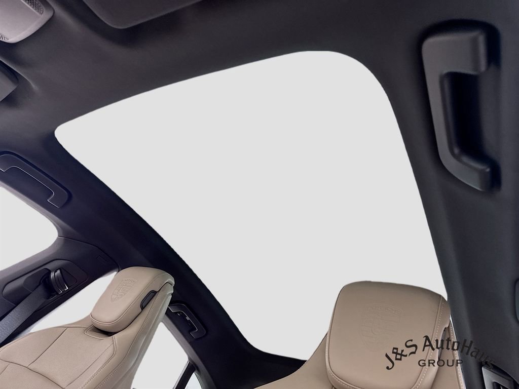 Used 2020 Porsche Taycan 4S w/ Premium Package image 16