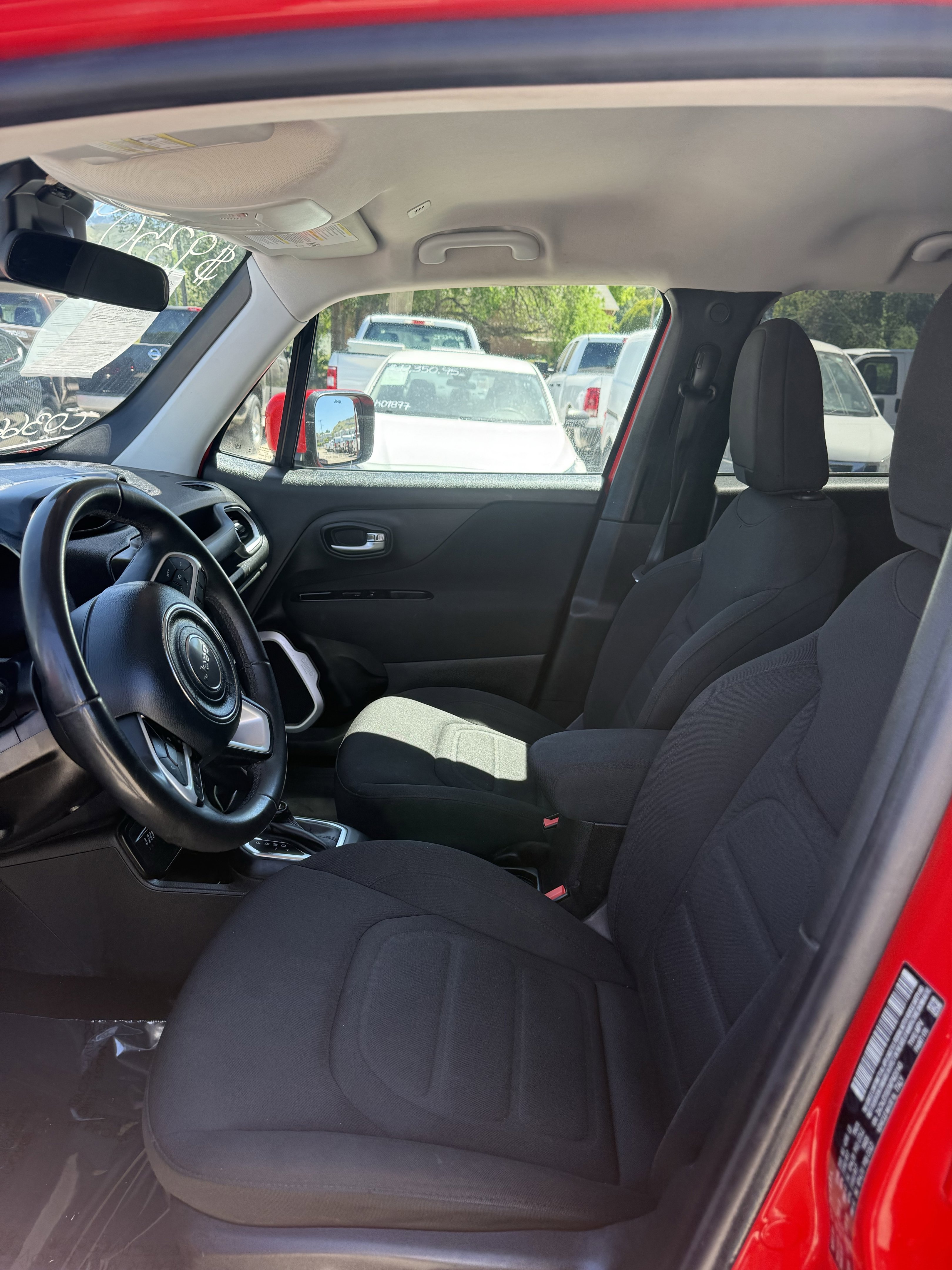 Used 2021 Jeep Renegade Latitude AWD/4WD image 13