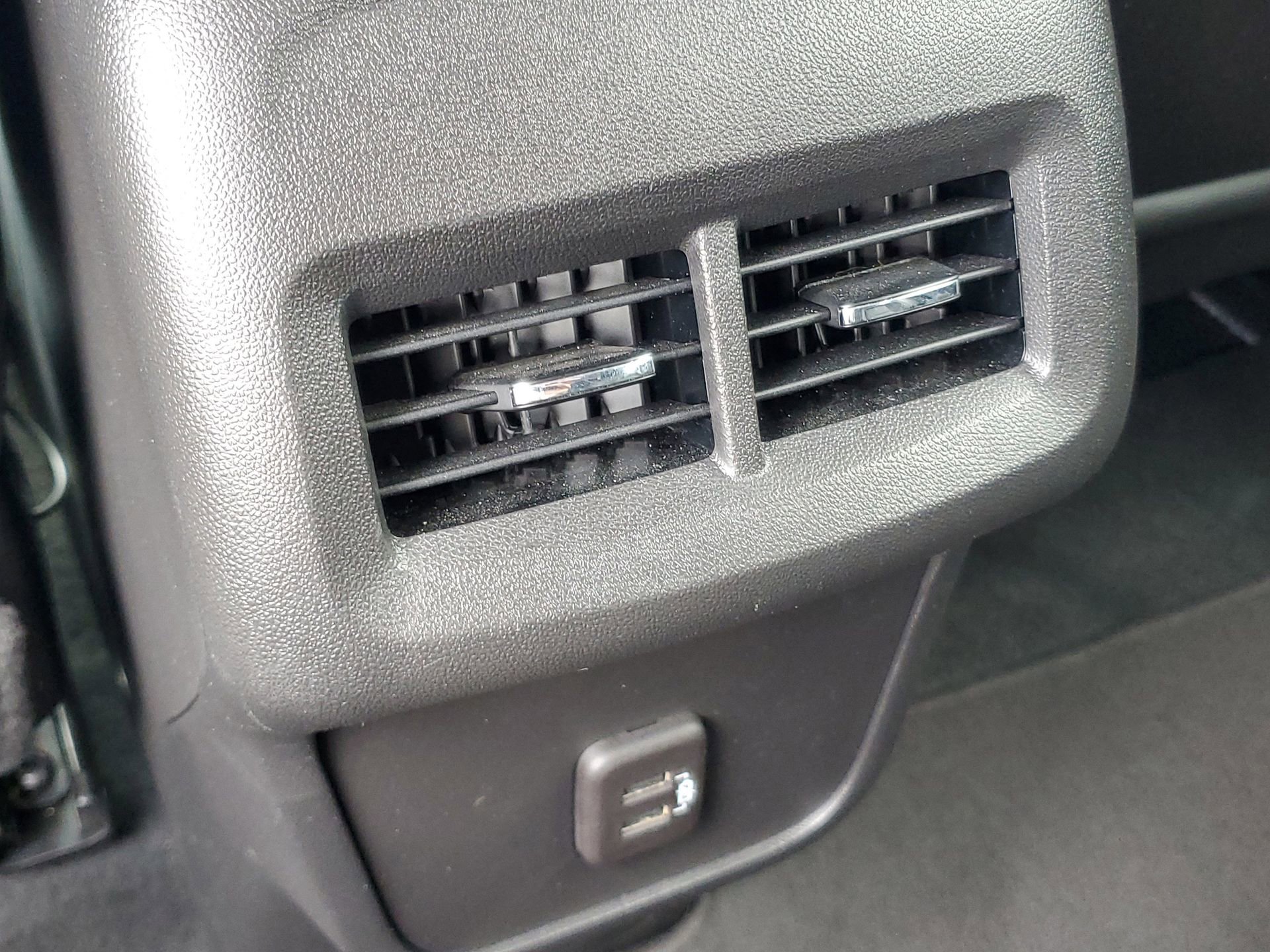 Used 2023 GMC Terrain SLT w/ Elevation Edition FWD image 13