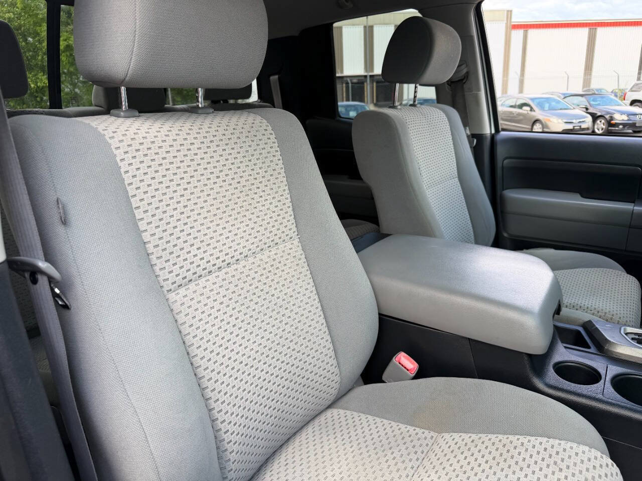 Used 2010 Toyota Tundra 4x4 Double Cab image 36