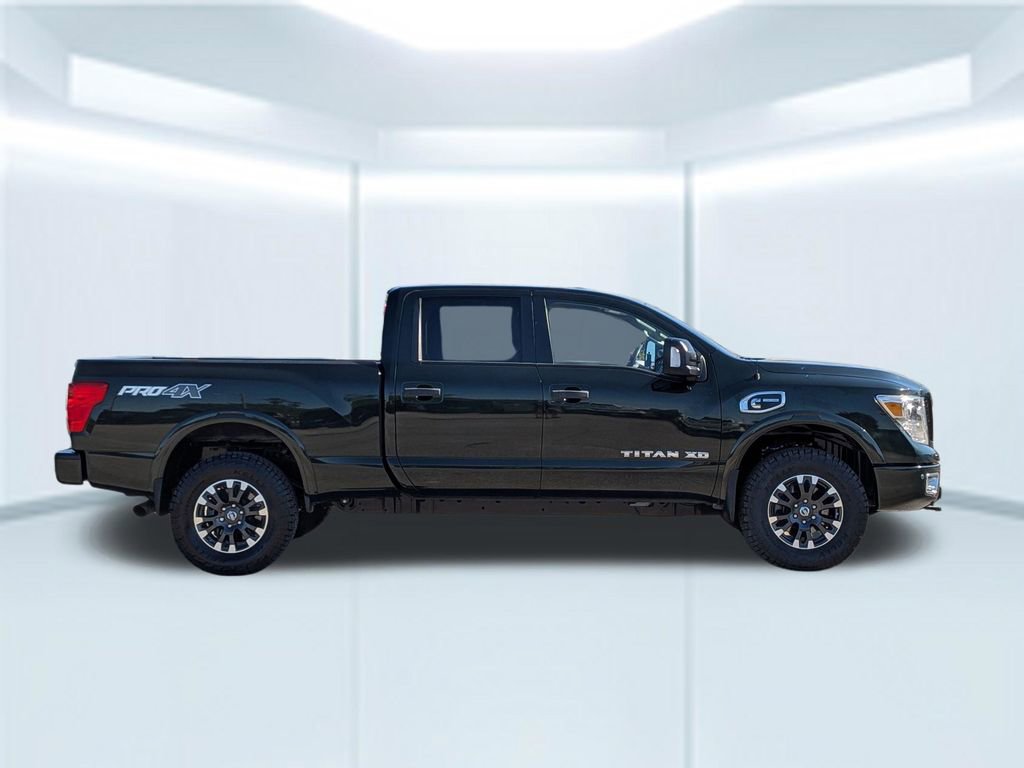 Used 2019 Nissan Titan PRO-4X w/ Pro-4x Convenience Package image 7