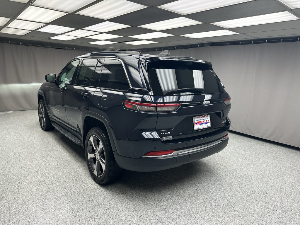 Used 2024 Jeep Grand Cherokee Limited w/ Luxury Tech Group II AWD/4WD image 18