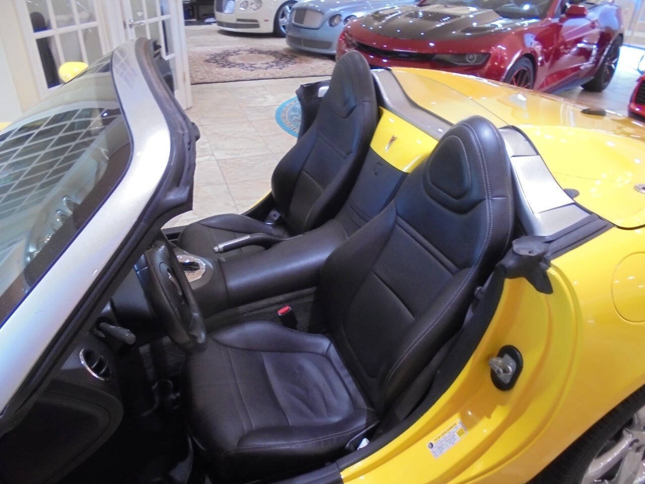 Used 2007 Pontiac Solstice Convertible RWD image 10