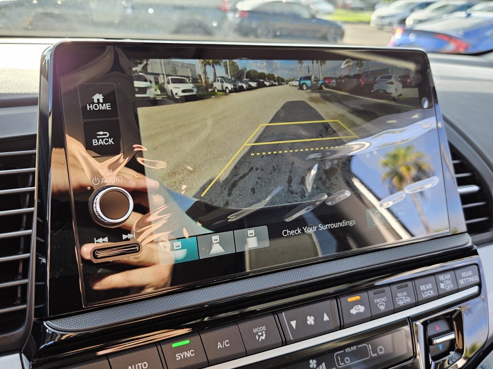 New 2026 Honda Odyssey Touring image 36