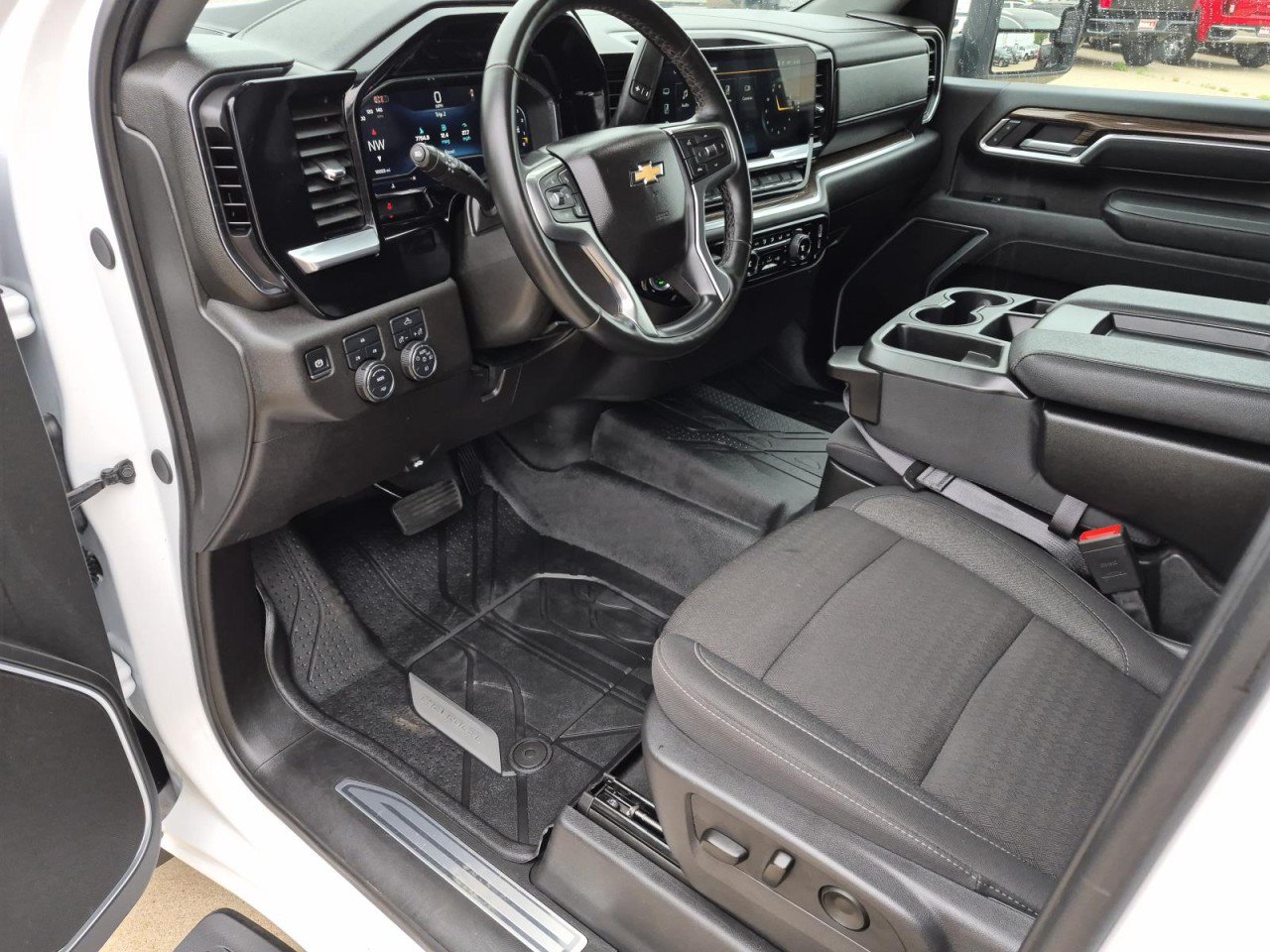 Certified 2025 Chevrolet Silverado 2500 LT w/ Convenience Package AWD/4WD image 11