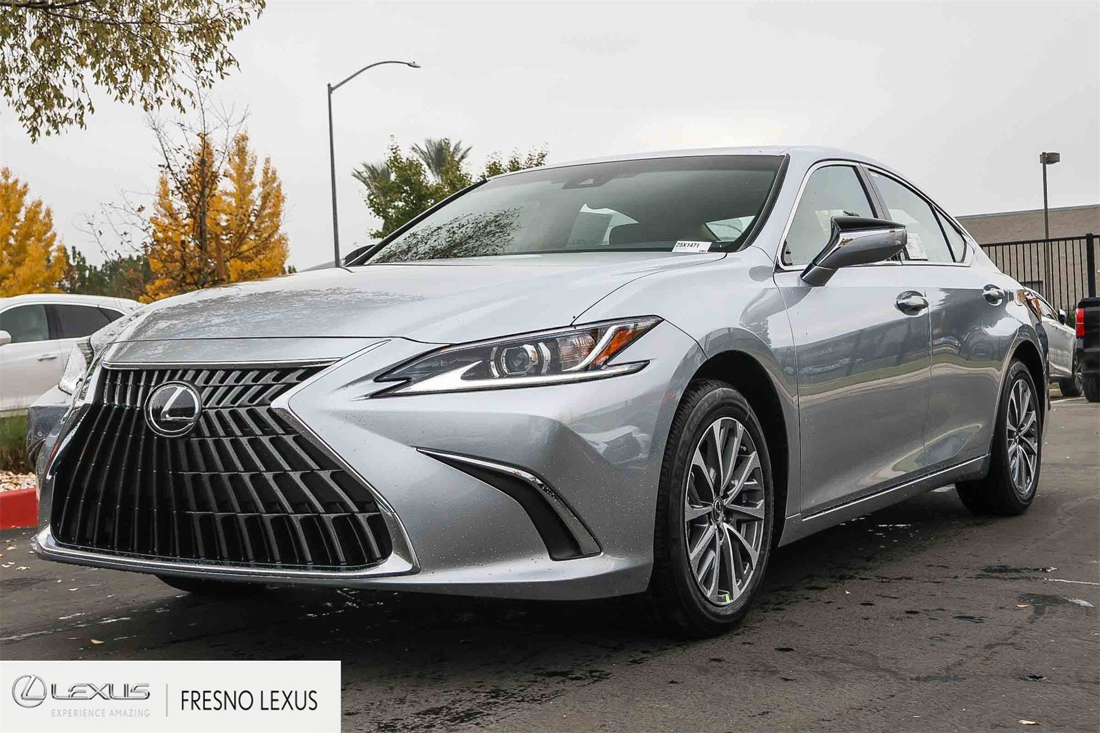 New 2025 Lexus ES 350 image 3