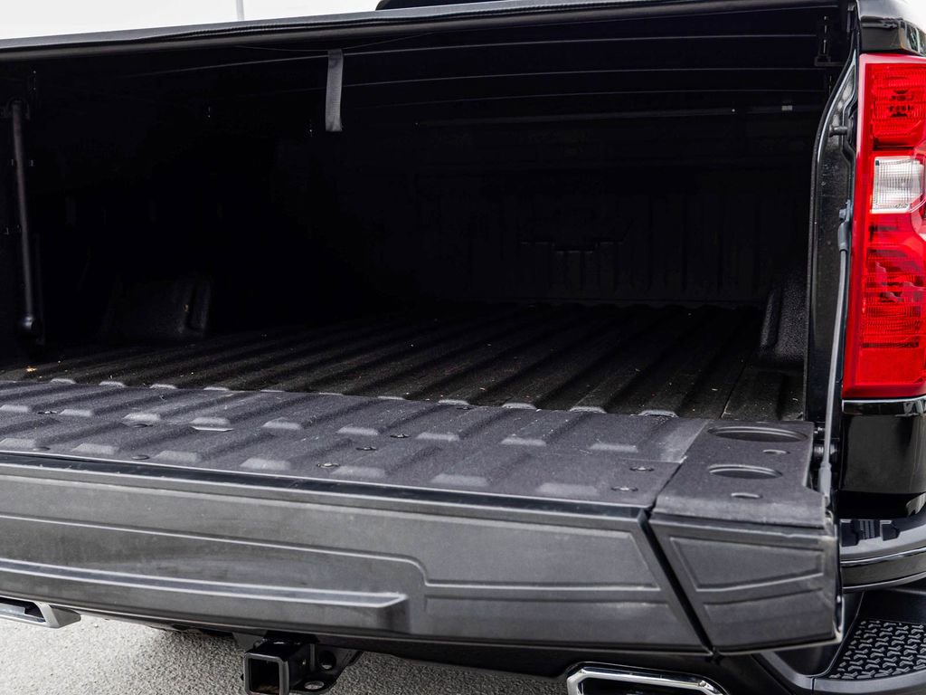 Used 2025 Chevrolet Silverado 1500 Custom Trail Boss w/ Midnight Edition AWD/4WD image 32