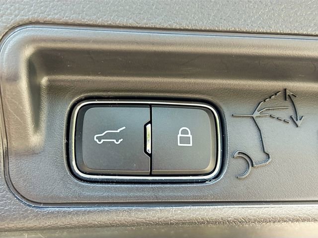 Used 2024 Ford Explorer XLT w/ Equipment Group 202A image 13