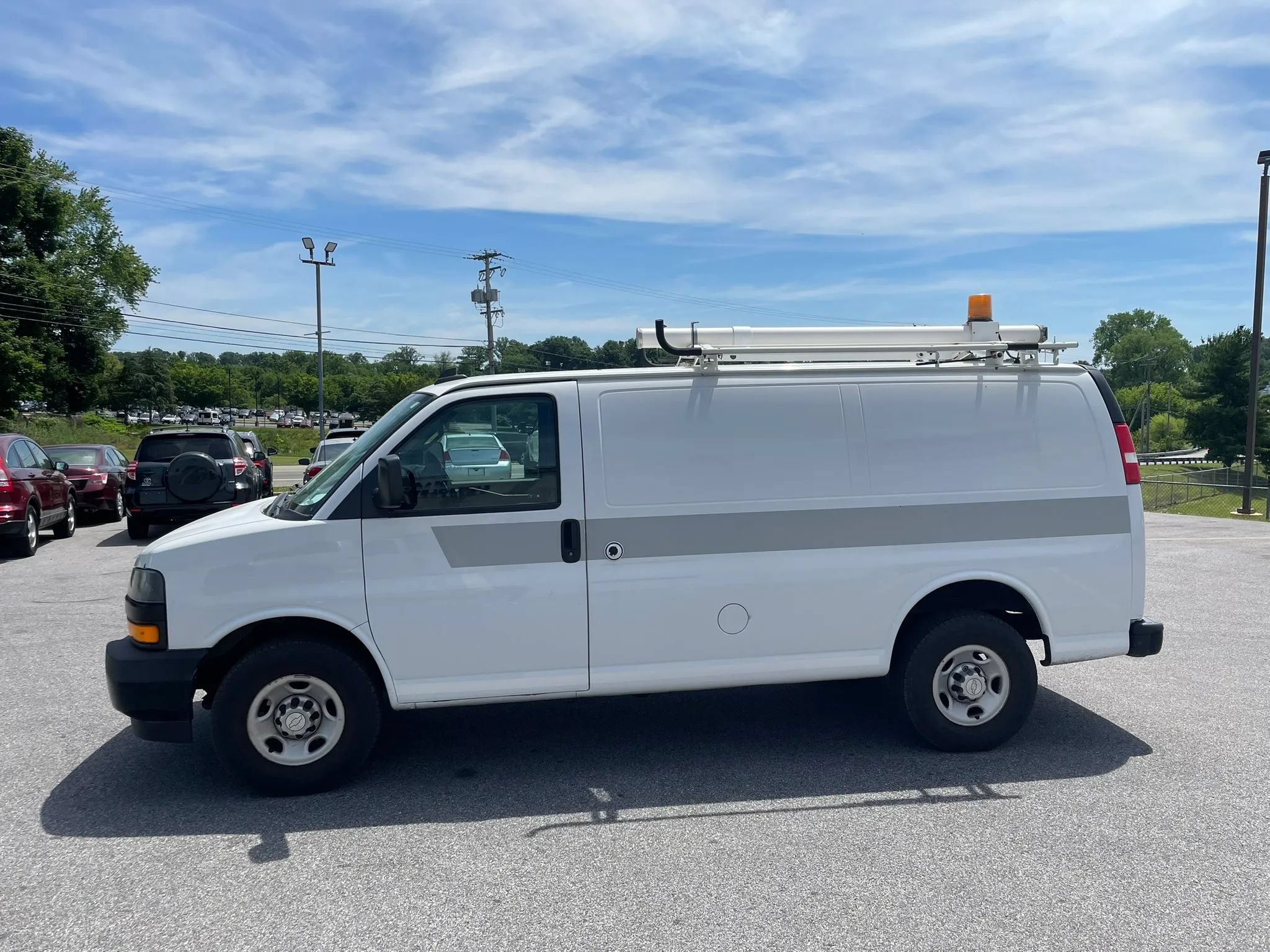 Used 2019 Chevrolet Express 2500 w/ Driver Convenience Package RWD image 6