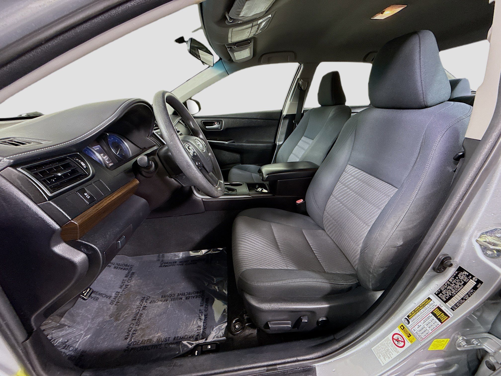 Used 2017 Toyota Camry LE image 21