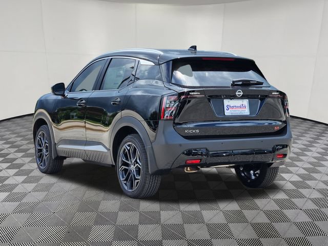 New 2025 Nissan Kicks SR FWD image 4