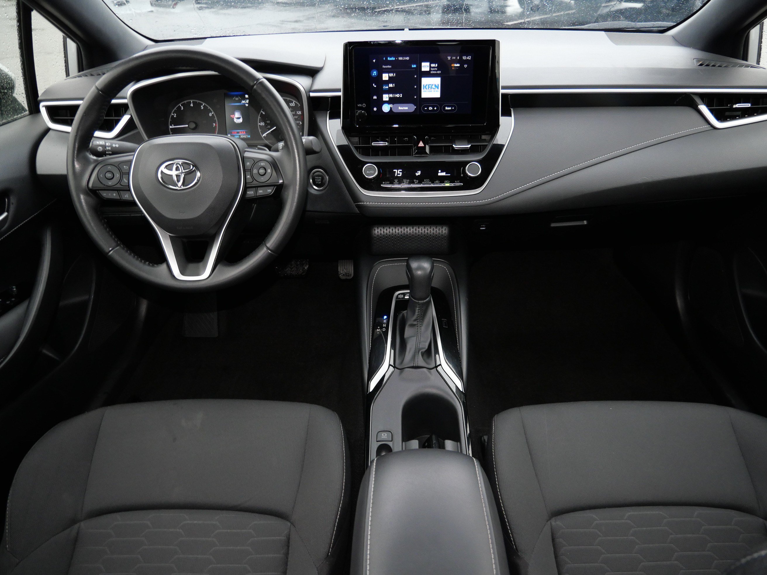 Certified 2025 Toyota Corolla SE FWD image 10